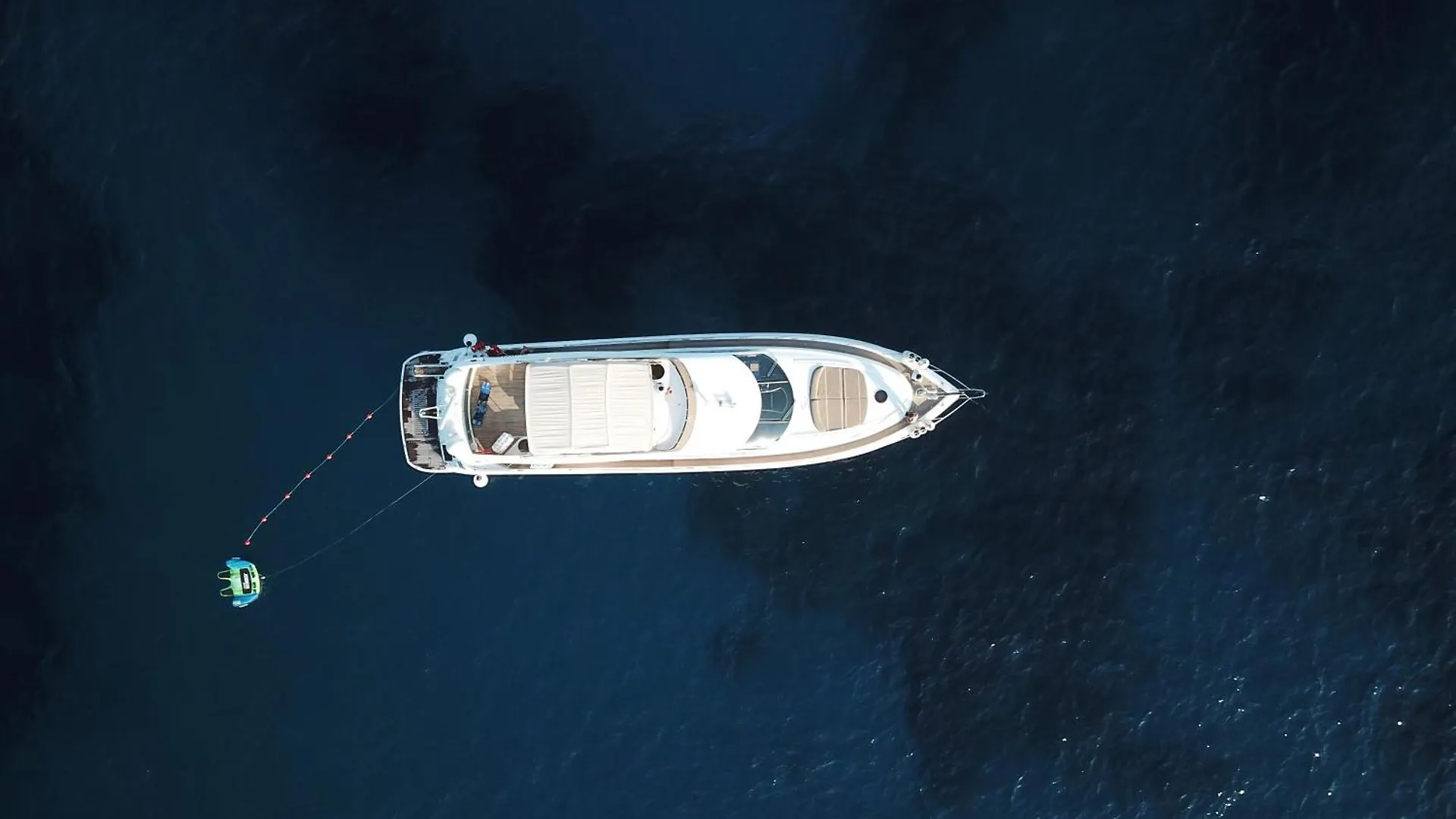 Luxury Yacht 