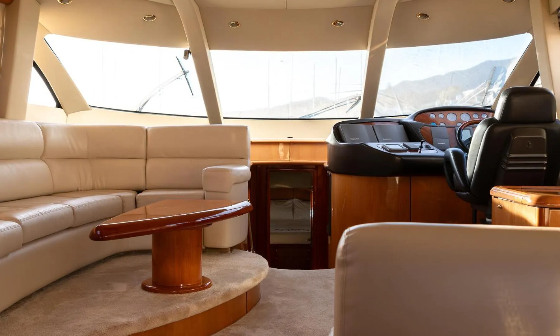 Luxury Yacht 